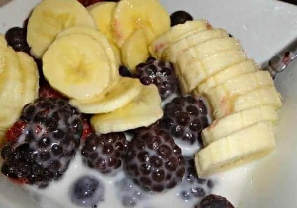 Banana-Wildberries-Coconut-Milk-Paleo
