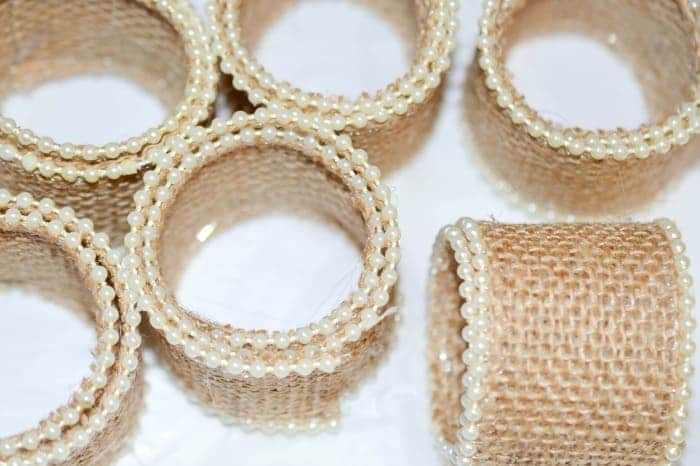 DIY Spring Napkin Rings made of Pearl Burlap Ribbon 