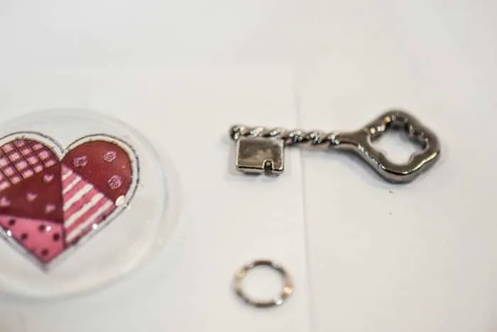 Easy DIY Jewelry Valentine