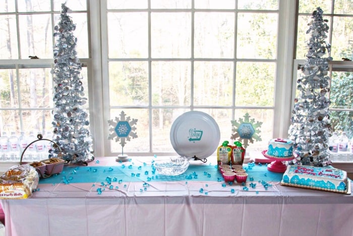 Winter Onederland Birthday Party Ideas. Looking for Winter Onederland Supplies? We've got you covered!
